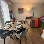 Dobilas Townhouse Near A Quiet Feriehus Palanga