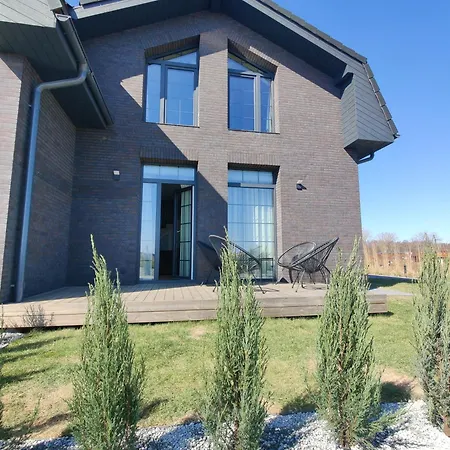Dobilas Townhouse Near A Quiet Palanga