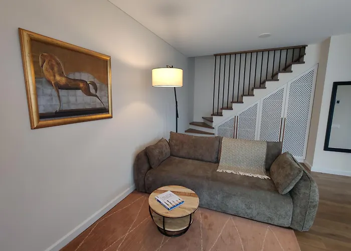 Dobilas Townhouse Near A Quiet Prázdninový dům