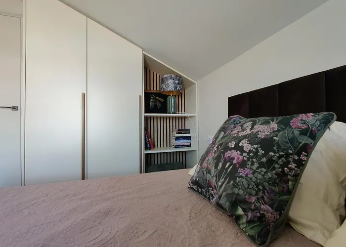 Vakantiehuis Dobilas Townhouse Near A Quiet *