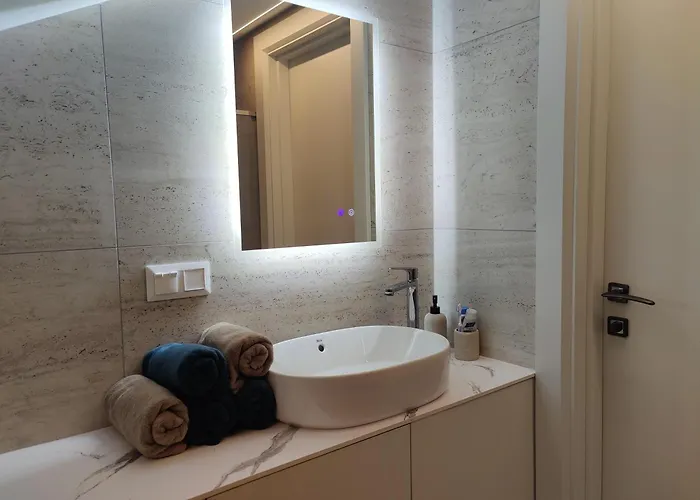 Dobilas Townhouse Near A Quiet *